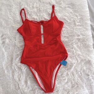 Cupshe Red One Piece Swimsuit Tie Back Cutout – NWT – Size M (34C/36B)